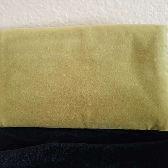 Gucci Green Velvet and Slate Satin Padded Case Limited Edition - Picture 4 of 8